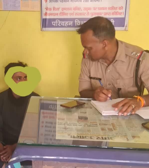 ग्रामीणों ने मंदिर में चोरी करते हुए युवक को रंगे हाथ पकड़ा