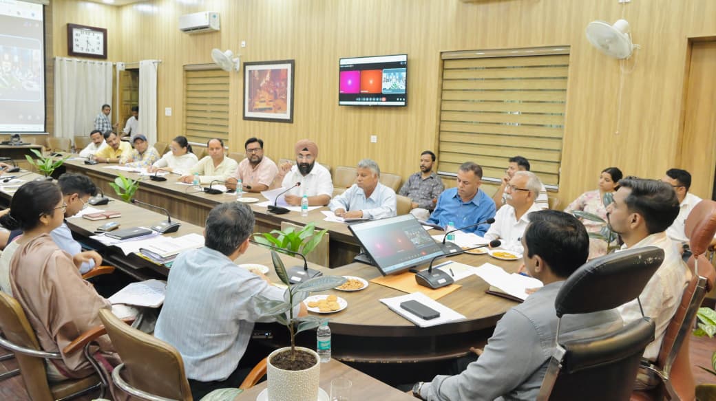निर्वाचन आयोग के मानकों के अनुरूप करें सत्यापन:  विजय कुमार जोगदंडे