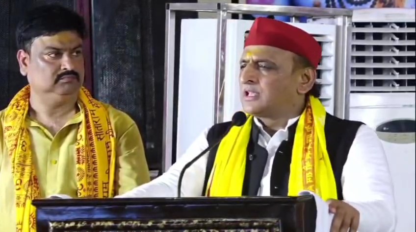 यूपी के अयोध्या पहुंचे अखिलेश यादव, सीएम योगी को दी चुनाव लड़ने की चुनौती