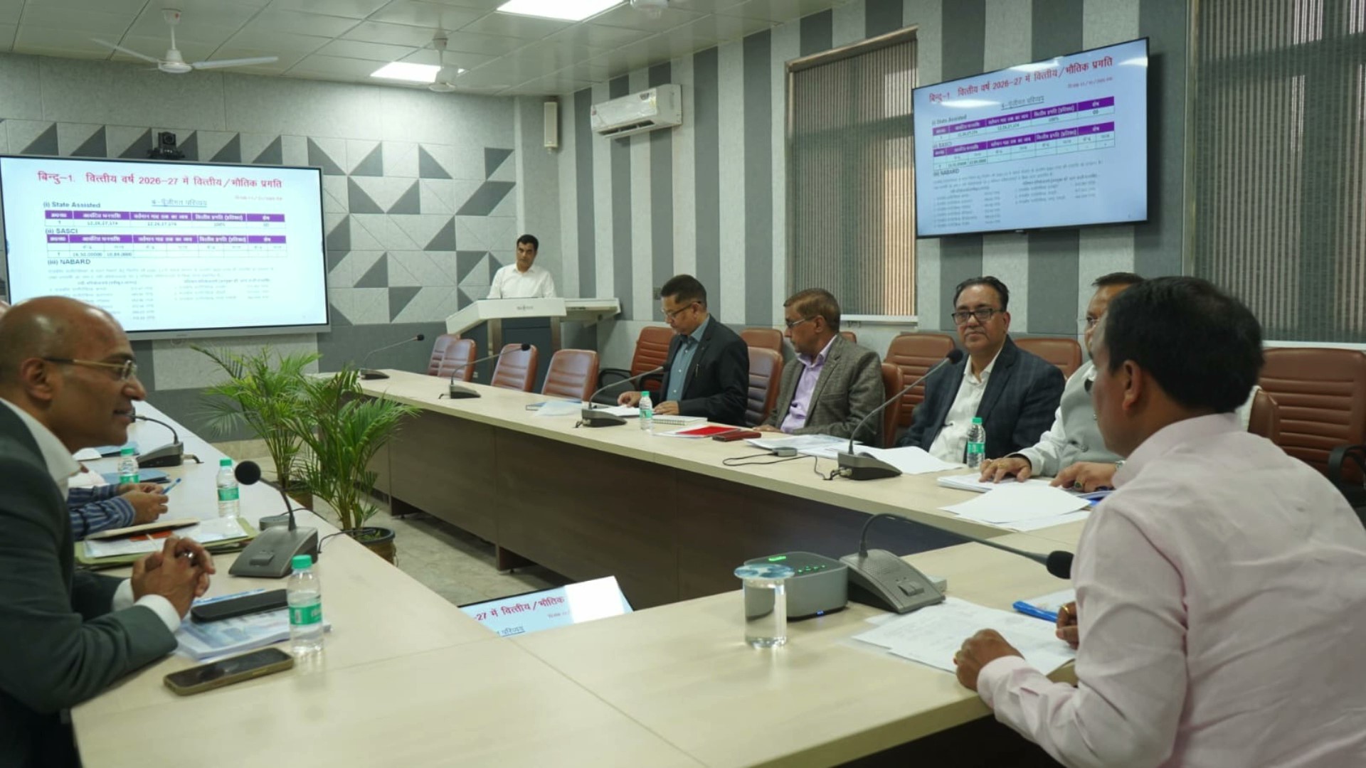 तकनीकी शिक्षा मंत्री ने पॉलिटेक्निक कॉलेजों में निर्माण कार्य समय पर पूरा करने के निर्देश