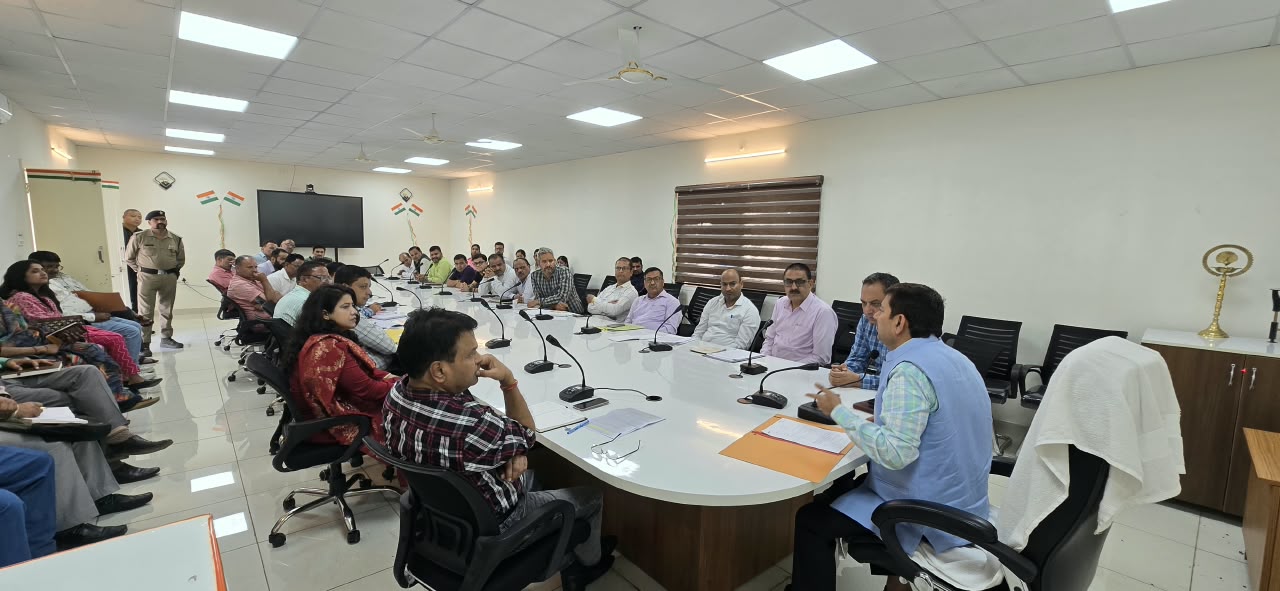 एडीएम के.के. मिश्रा ने सेक्टर मजिस्ट्रेटों को दिए परीक्षा की शुचिता, गोपनीयता एवं शांतिपूर्ण संचालन सुनिश्चित करने के निर्देश