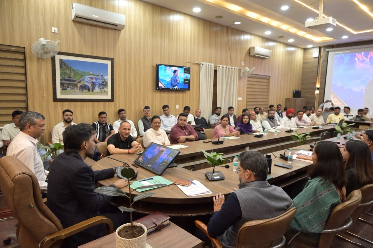 देहरादून में जिला योजना समिति के नवनिर्वाचित सदस्यों को मिले प्रमाण पत्र