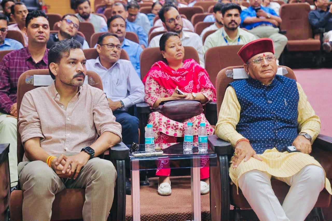 सर्वे चौक स्थित आईआरडीटी ऑडिटोरियम में सड़क सुरक्षा और आपातकालीन उपचार पर संगोष्ठी का आयोजन